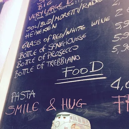 Dante Hostal Rávena